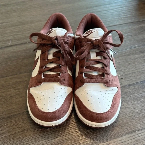 Women’s Nike Dunks - Picture 4 of 6